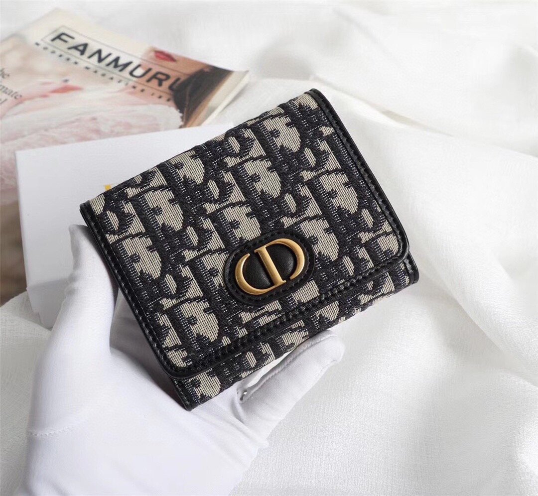 Dior 2088 11 10 2 2